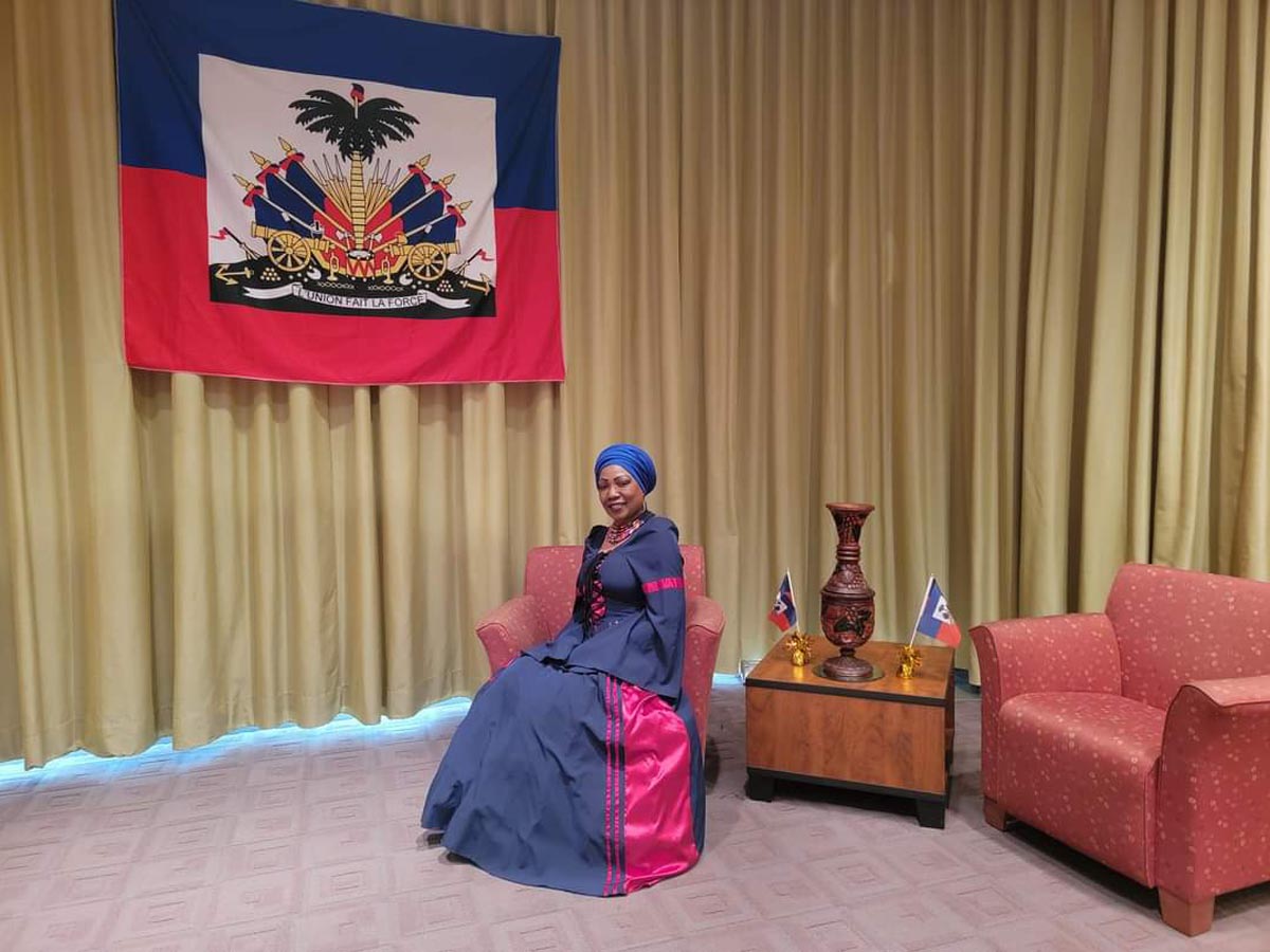 Haitians-honoring-Cathing-Flon-designer-of-the-flag